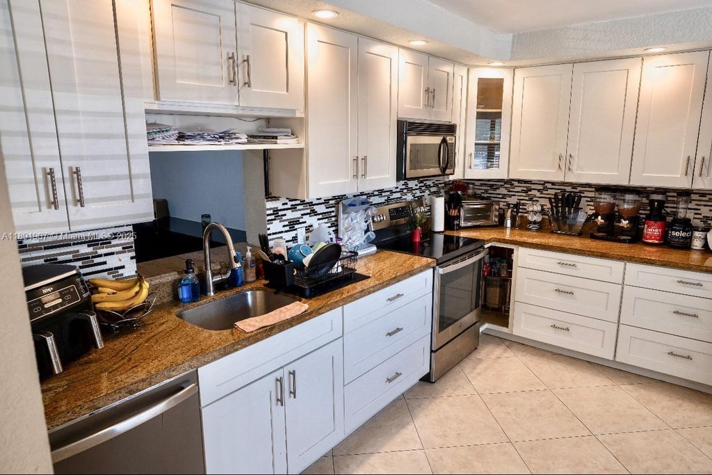 1812 Hammock Blvd 127, Coconut Creek