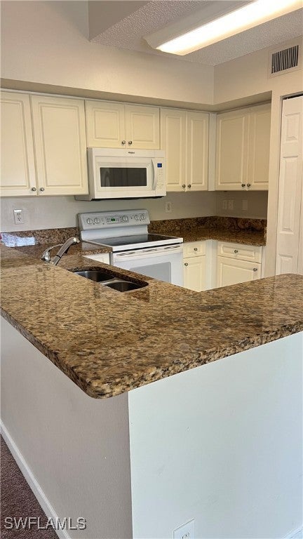 1260 Wildwood Lakes Blvd 305, Naples