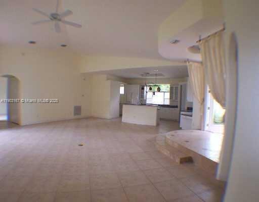 4 of 5 - 950 Greensward Ln, Delray Beach, FL