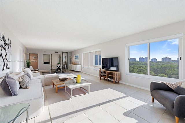 5 of 41 - 1151 N Fort Lauderdale Beach Blvd 6b, Fort Lauderdale, FL