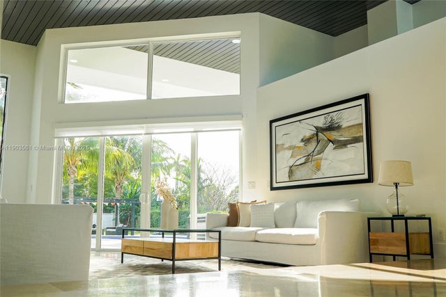 3 of 24 - 290 Nw 125th Ave, Miami, FL