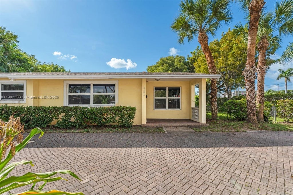 8670 Sw 27th Ln, Miami
