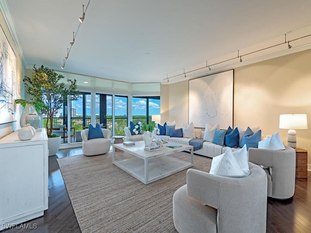 7575 Pelican Bay Blvd 608, Naples