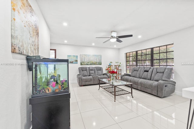 4 of 25 - 6800 Sw 26th St, Miramar, FL