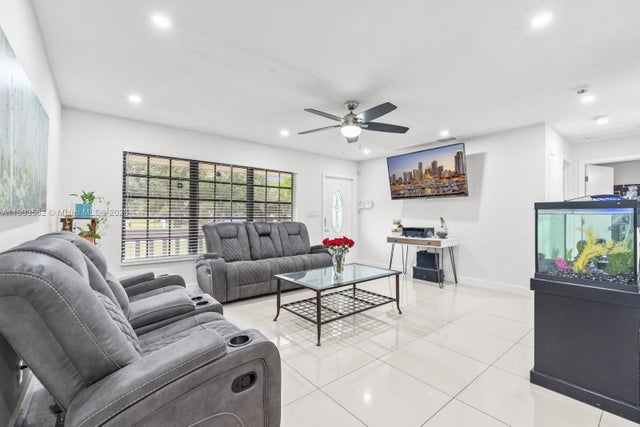 5 of 25 - 6800 Sw 26th St, Miramar, FL