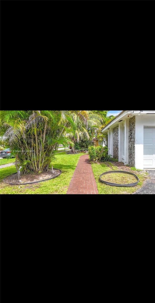 2 of 6 - 4740 N 31st Ct, Hollywood, FL