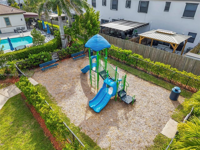 5 of 41 - 18320 Sw 148th Rd, Miami, FL