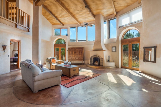 3698 Lugar De Padilla, Santa Fe