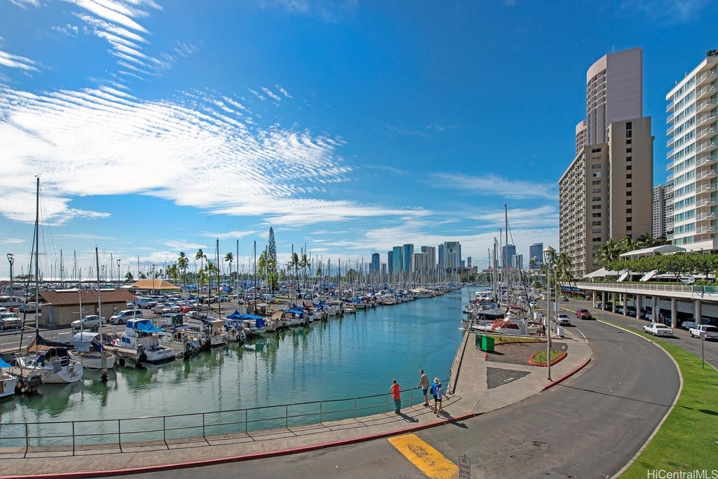 (unit #1390) 1765 Ala Moana Boulevard, Honolulu