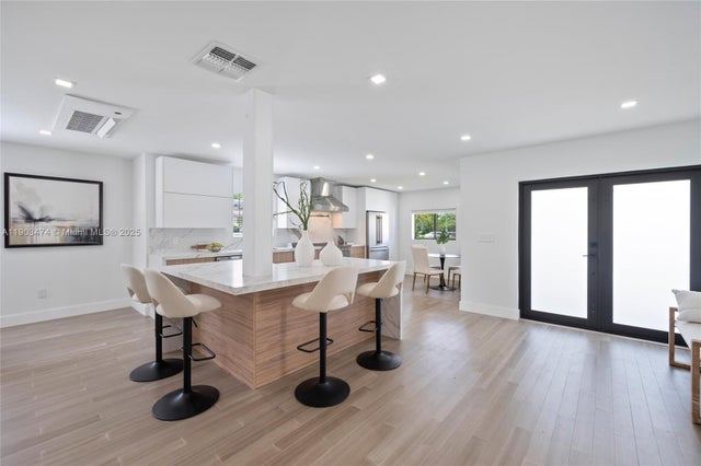 4 of 27 - 2735 Sw 65th Ave, Miami, FL