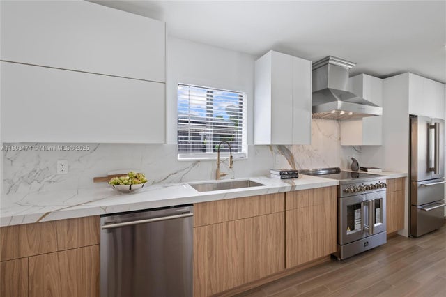 5 of 27 - 2735 Sw 65th Ave, Miami, FL