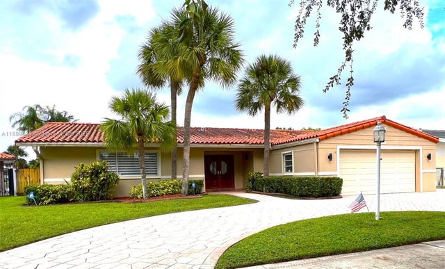 15121 Garvock Pl, Miami Lakes