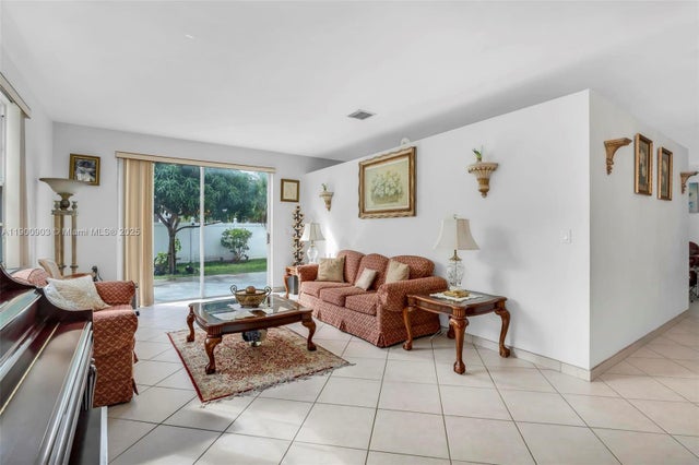 2 of 24 - 15736 Nw 11th St, Pembroke Pines, FL