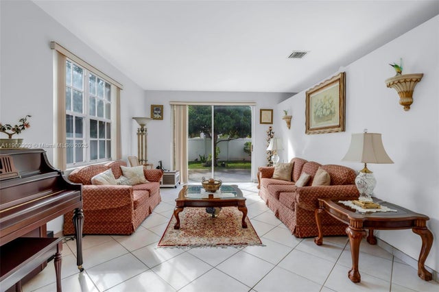 3 of 24 - 15736 Nw 11th St, Pembroke Pines, FL