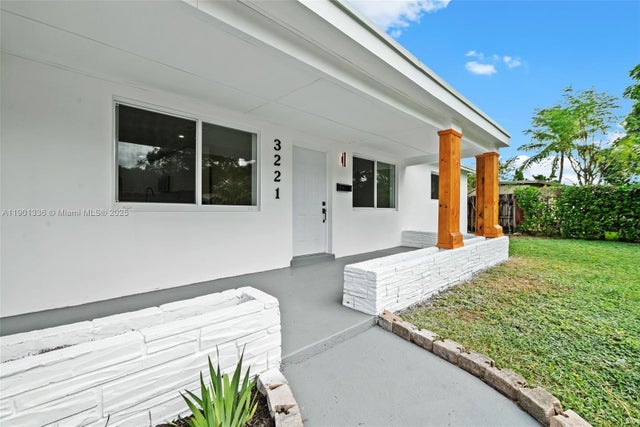 2 of 23 - 3221 Jackson Blvd, Fort Lauderdale, FL