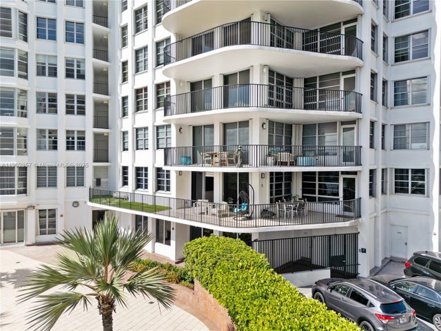 4 of 60 - 5660 Collins Ave 2a, Miami Beach, FL