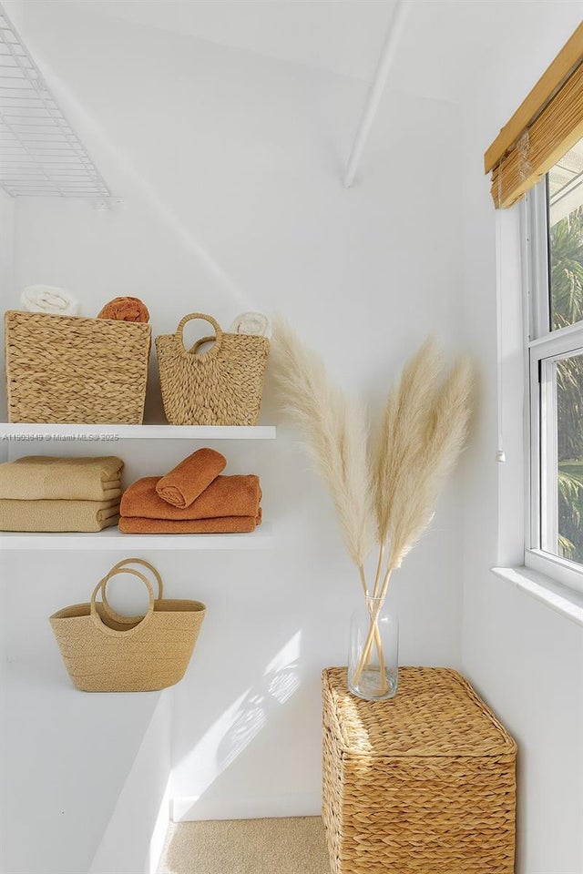 4 of 55 - 1897 Ne 15th Ave, Fort Lauderdale, FL