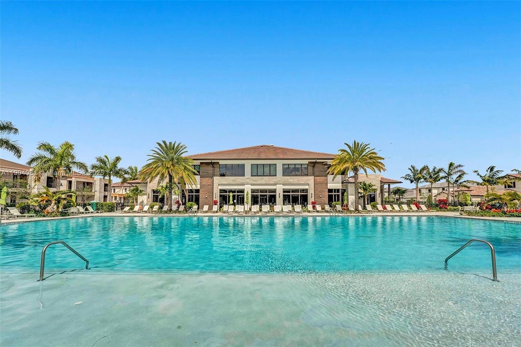 4614 Nw 83rd Path ., Doral