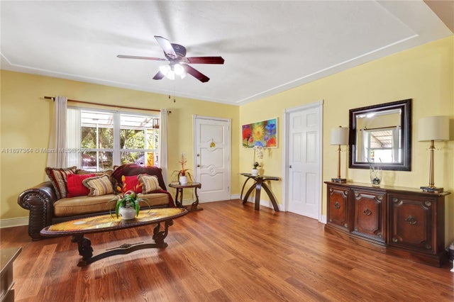 5 of 35 - 1140 Nw 127th St, North Miami, FL