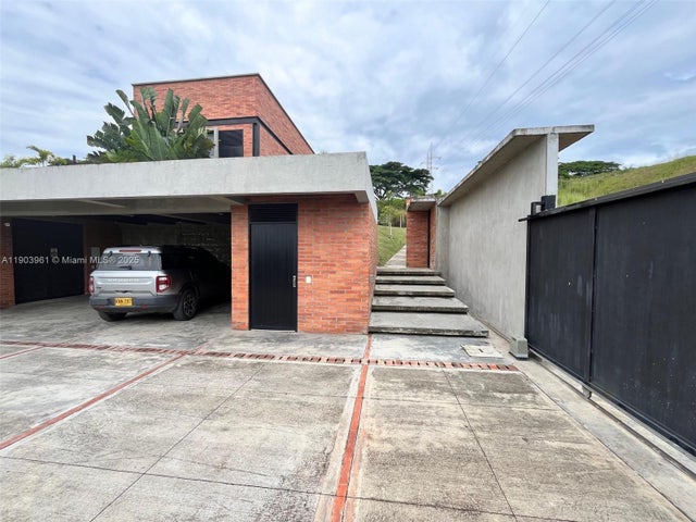 4 of 35 - Via Cerritos Pereira, Pereira, 