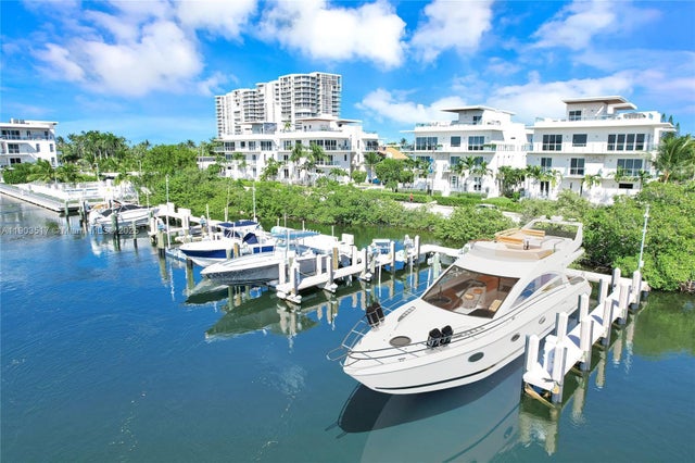 3 of 36 - 348 Desoto St, Hollywood, FL