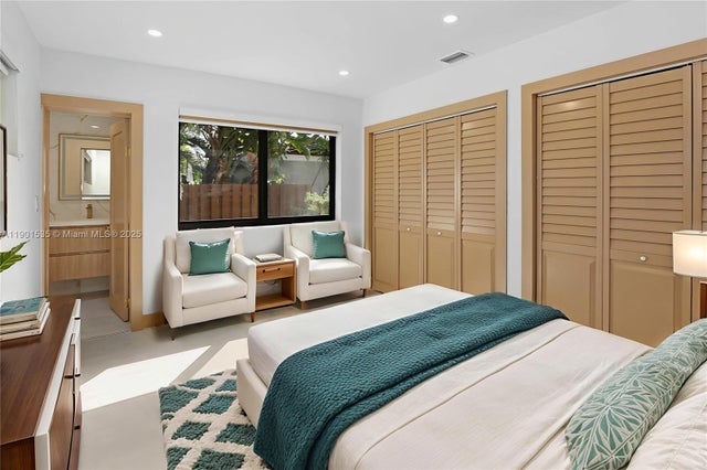 2 of 34 - 1620 Mckinley St, Hollywood, FL