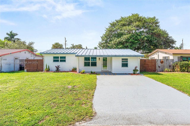 2 of 46 - 4649 Sw 28th Ave, Dania Beach, FL