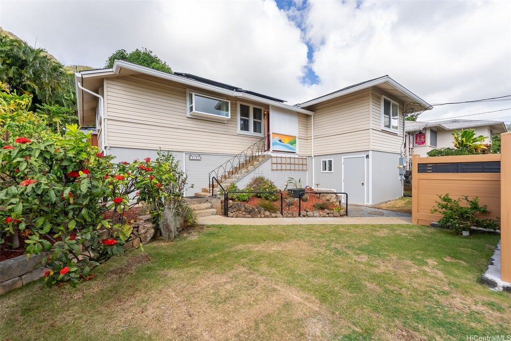 2420 Gardenia Street, Honolulu