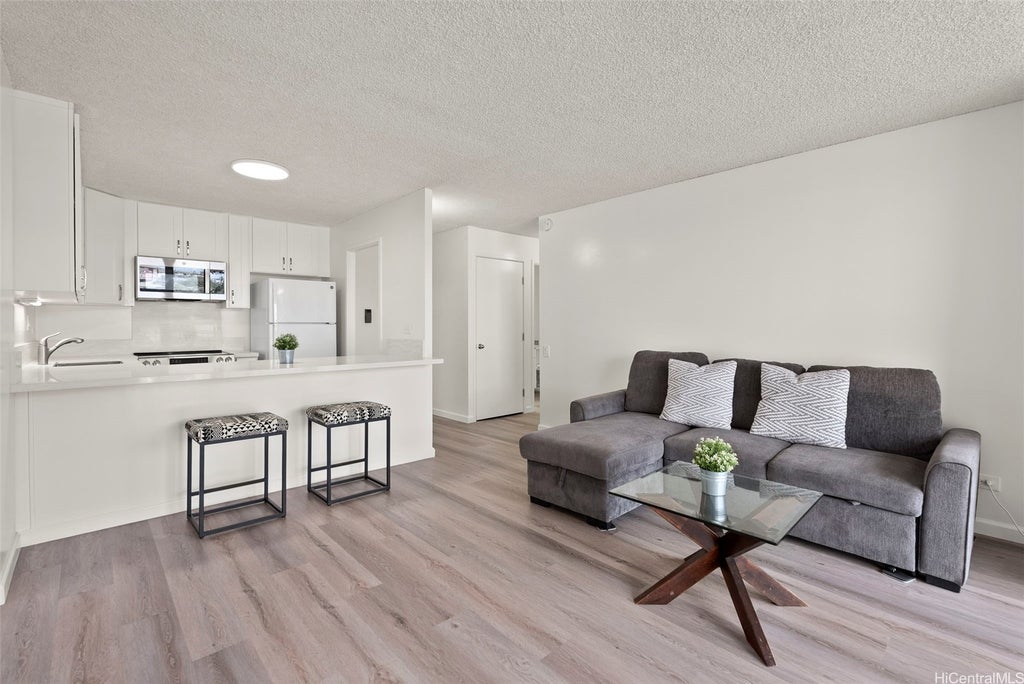 (unit #310) 909 Ala Lilikoi Street, Honolulu