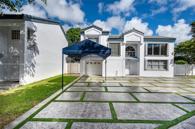 2 of 49 - 351 Ne 211th St, Miami, FL