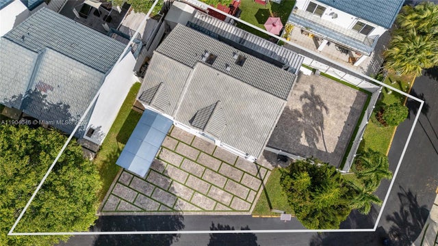 4 of 49 - 351 Ne 211th St, Miami, FL