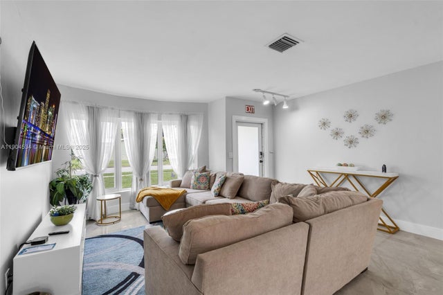 5 of 35 - 2227 Nw 65th Ave, Margate, FL