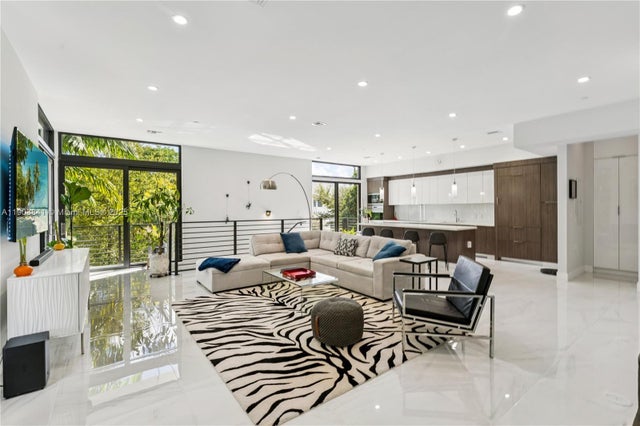 4 of 28 - 909 Ne 16th Ter 4, Fort Lauderdale, FL