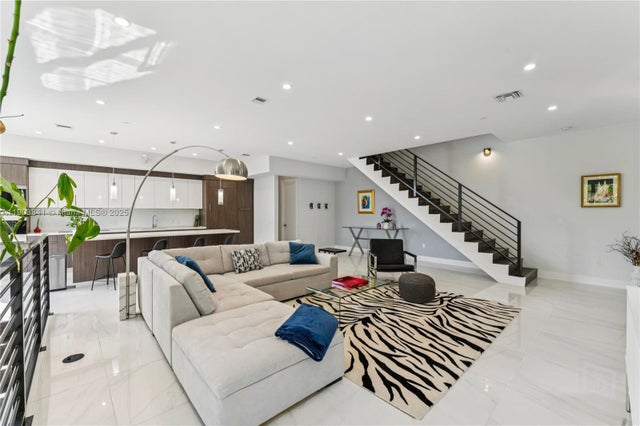 5 of 28 - 909 Ne 16th Ter 4, Fort Lauderdale, FL