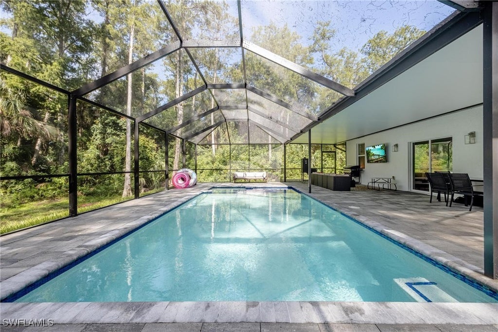 2754 22nd Ave Ne, Naples