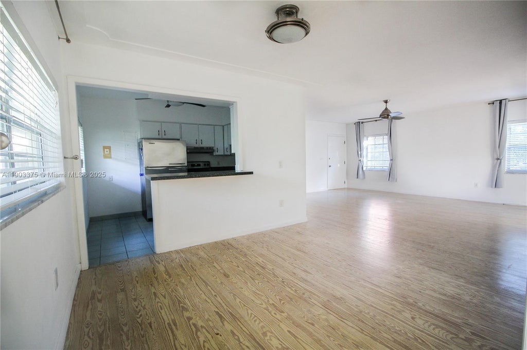 73 Edgewater Dr 3, Coral Gables