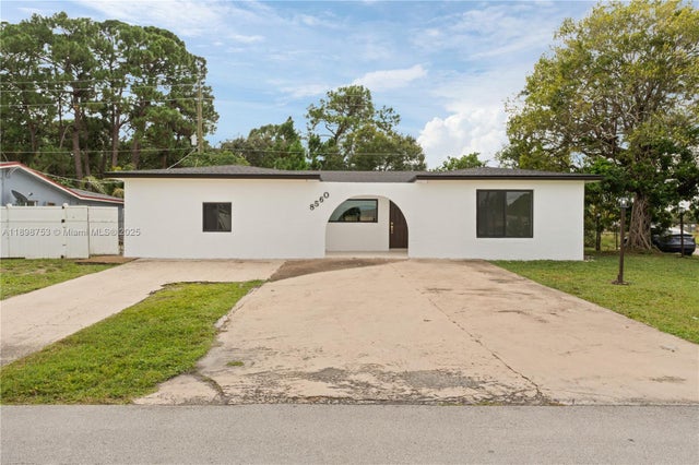 8560 Southampton Dr, Miramar