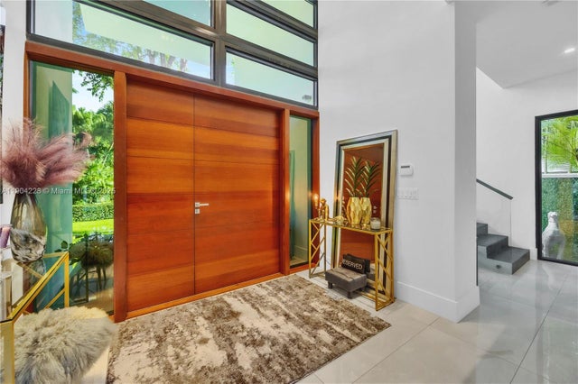 4 of 55 - 3764 Carmen Ct, Miami, FL