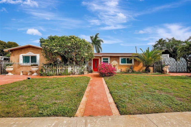 421 Nw 77th Way, Pembroke Pines