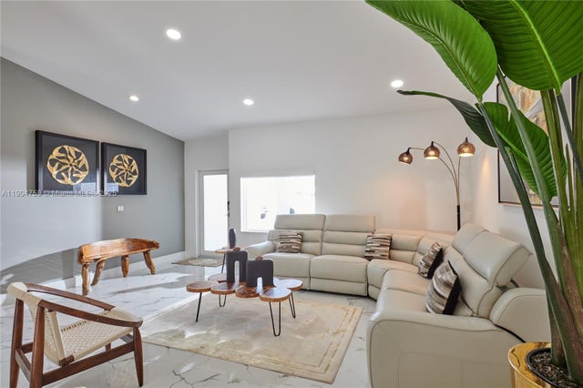 5 of 35 - 2980 Sw 141st Ct, Miami, FL