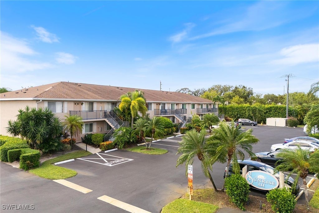 142 Palm Dr 3005, Naples