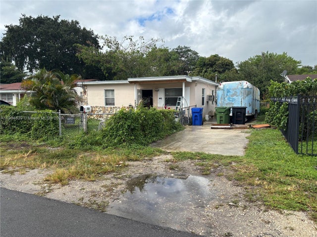 2 of 2 - 733 Nw 15th Ter, Fort Lauderdale, FL