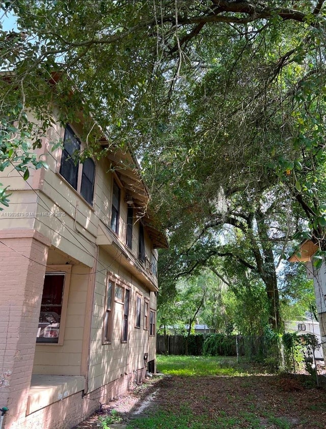 3 of 4 - 232 W 19th St, Other, FL