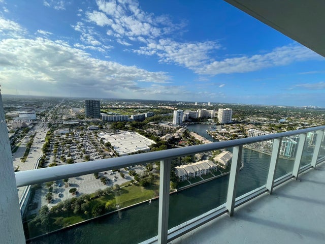 3 of 7 - 4010 S Ocean Dr R3306, Hollywood, FL