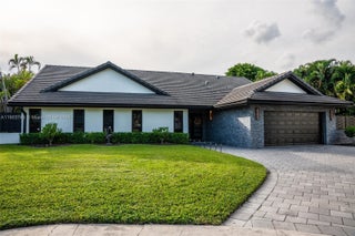 Photo of Listing #A11903765