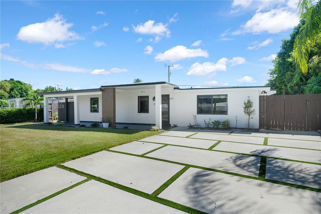 14970 Leisure Dr, Homestead