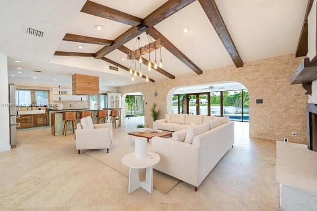 2 of 32 - 9881 Sw 1st Ct, Plantation, FL