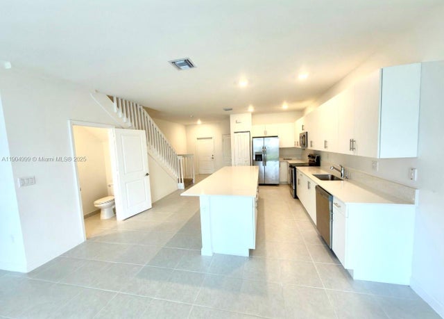 4 of 23 - 25564 Sw 108th Ave, Homestead, FL