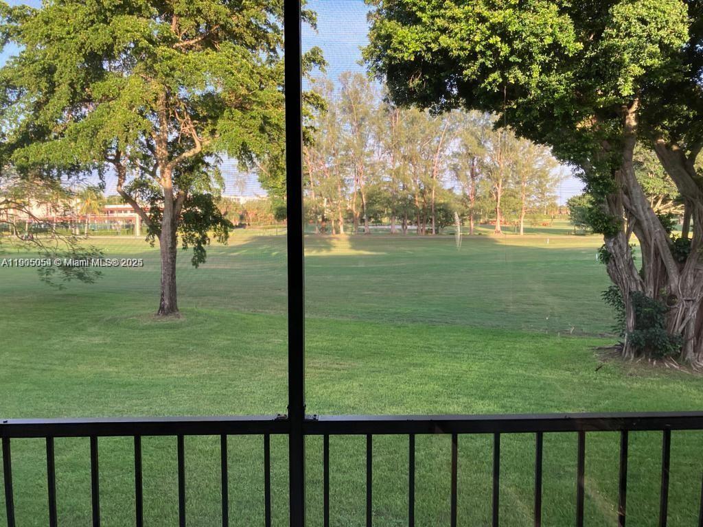 9520 S Hollybrook Lake Dr 205, Pembroke Pines