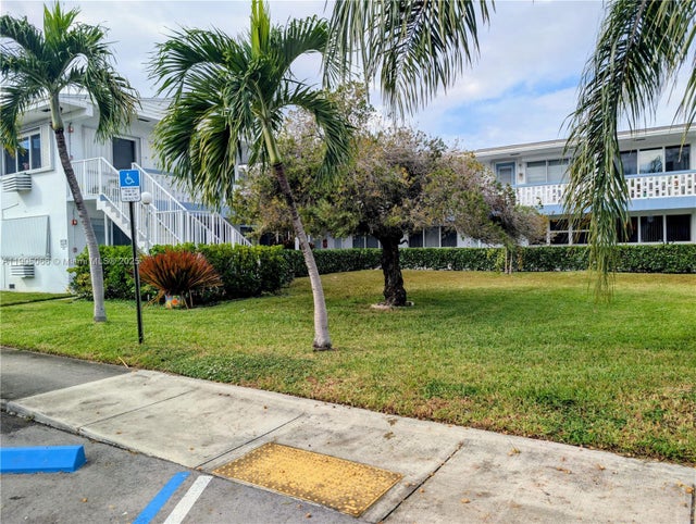 2 of 11 - 801 Atlantic Shores Blvd 107, Hallandale Beach, FL